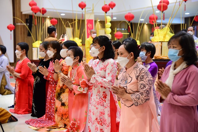 Chùm ảnh mồng một Tết Nhâm Dần